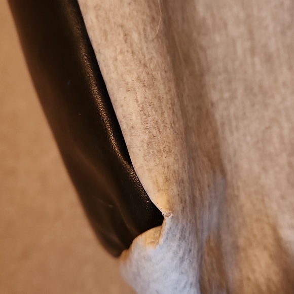 Scout Gray Tote Bag - Picture 10 of 13